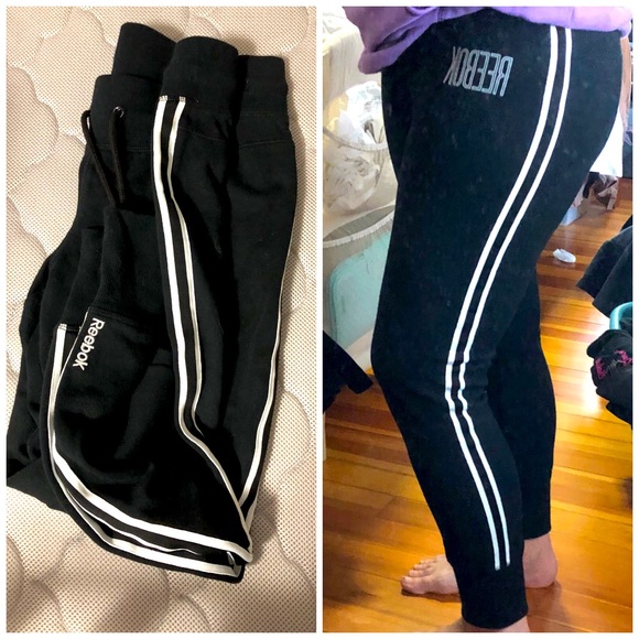 Reebok Pants - Reebok black fleece lined joggers size medium